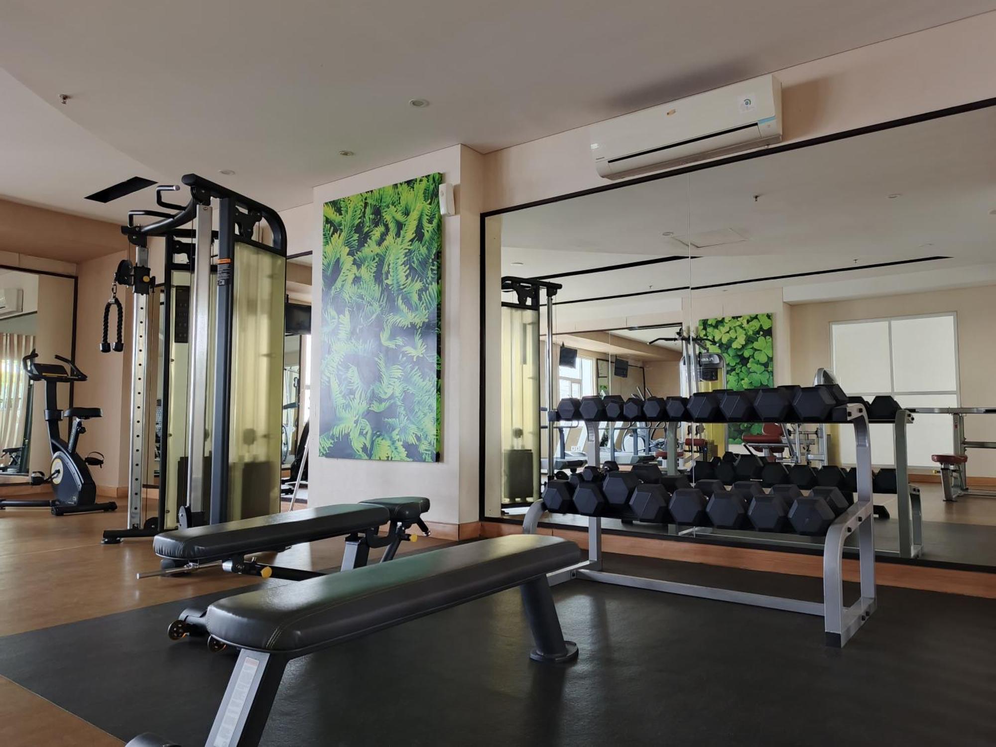 2Br Lucky Tower Residence Jakarta Old Town Top Floor Condo Buitenkant foto