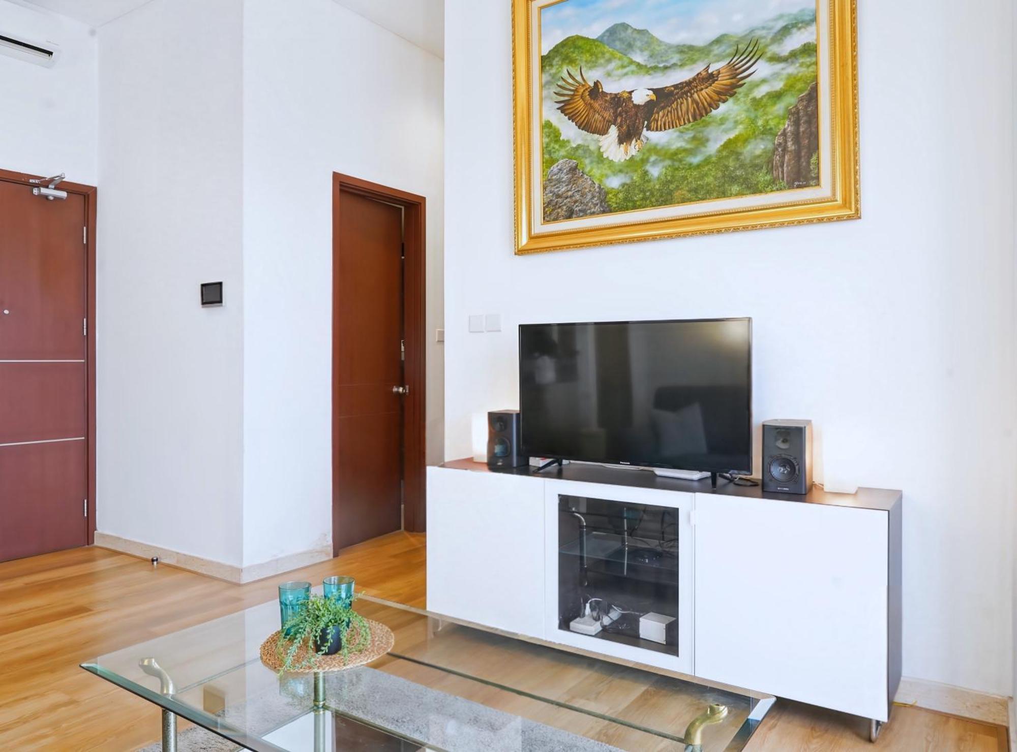 2Br Lucky Tower Residence Jakarta Old Town Top Floor Condo Buitenkant foto