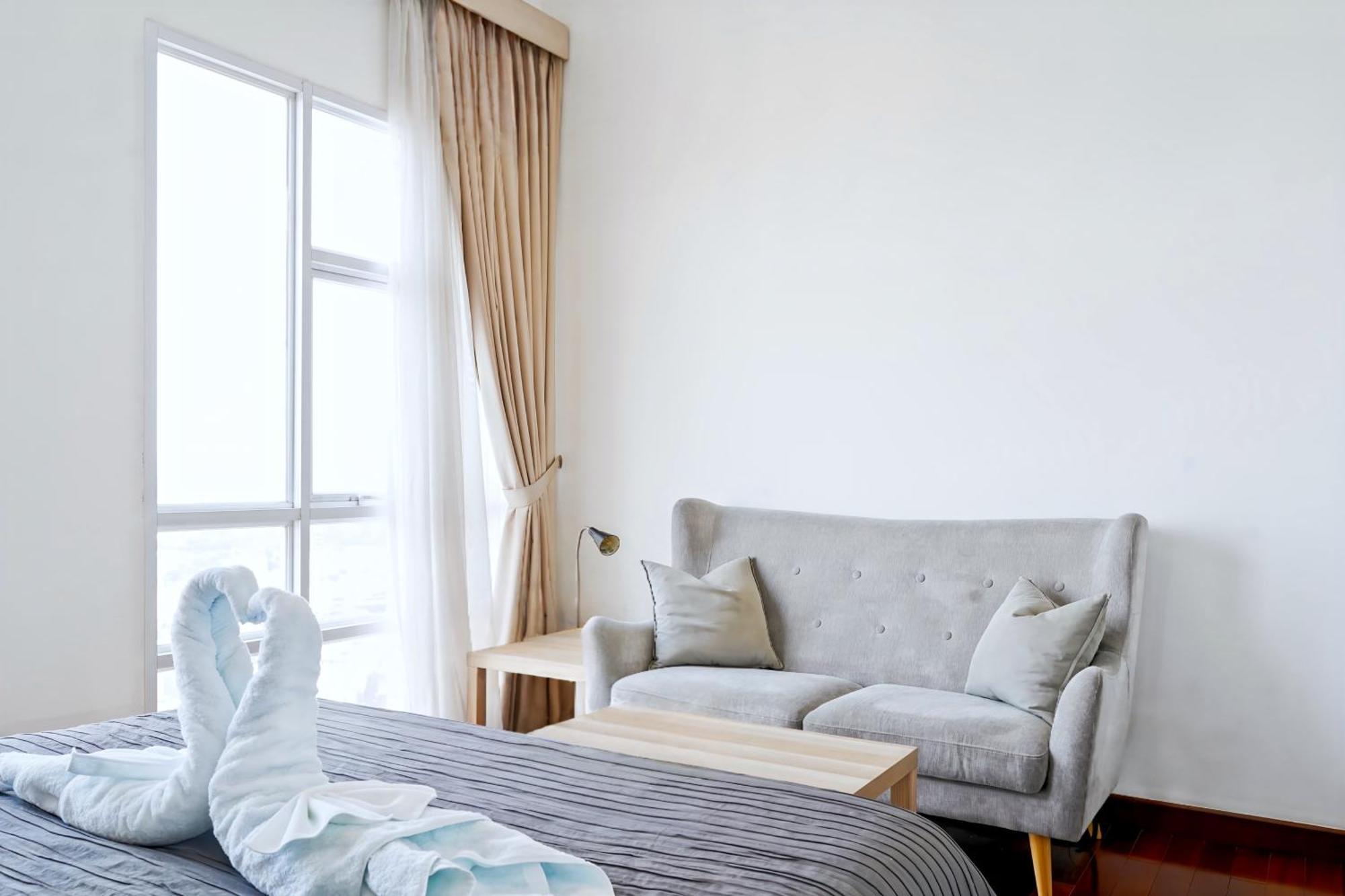 2Br Lucky Tower Residence Jakarta Old Town Top Floor Condo Buitenkant foto