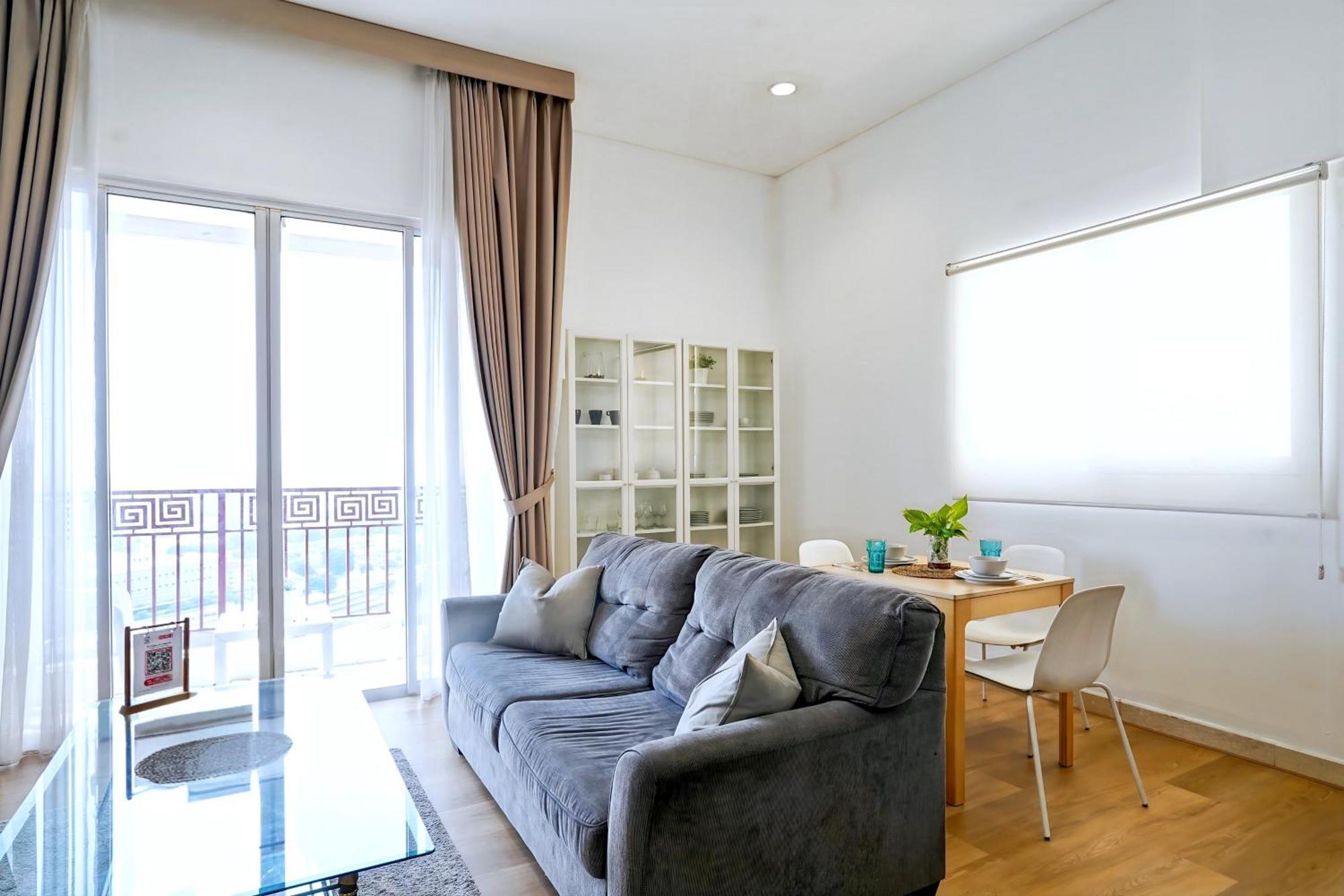 2Br Lucky Tower Residence Jakarta Old Town Top Floor Condo Buitenkant foto