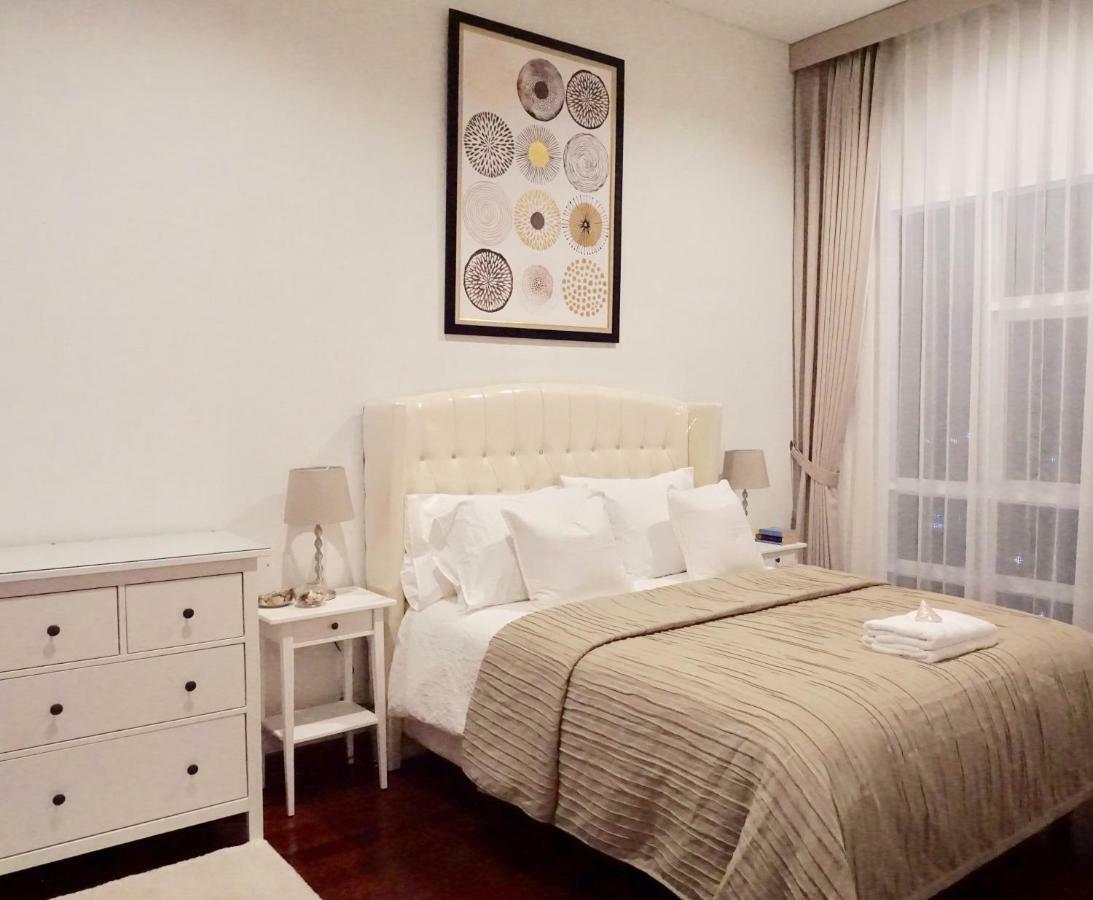 2Br Lucky Tower Residence Jakarta Old Town Top Floor Condo Buitenkant foto