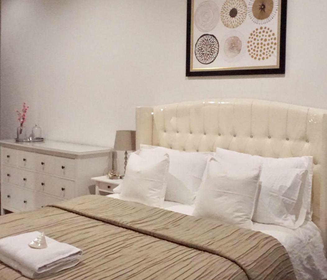 2Br Lucky Tower Residence Jakarta Old Town Top Floor Condo Buitenkant foto
